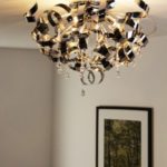 Moderne verchromte Deckenlampe mit Spiralen und Behang Moderne verchromte Deckenlampe mit Spiralen und Behang