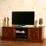 TV-Lowboard Alberto aus Nussbaum Antik Teilmassiv Pharao24 TV-Lowboard Alberto aus Nussbaum Antik Teilmassiv Pharao24