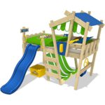 WICKEY Kinderbett mit Rutsche CrAzY Hutty Hochbett mit Dach Abenteuerbett mit Lattenboden, apfelgrün-blau + blaue Rutsche