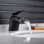 Auralum® Elegant Flacher Schwarz Wasserfall Waschtischarmatur für Küche Badezimmer Waschbecken