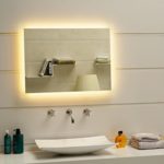 Dr. Fleischmann Badspiegel LED Spiegel GS084N mit Beleuchtung durch satinierte Lichtflächen Badezimmerspiegel (80 x 60 cm, warmweiß)