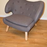 GoodView Design Sessel mit Armlehnen aus Fleece grau| Club-Sessel im Retro-Design | Sesselbeine aus Holz | Moderner Wohnzimmer-Sessel | Relax-Sessel