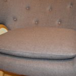 GoodView Design Sessel mit Armlehnen aus Fleece grau| Club-Sessel im Retro-Design | Sesselbeine aus Holz | Moderner Wohnzimmer-Sessel | Relax-Sessel