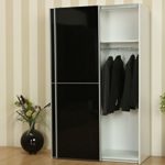 Dynamic24 Kleiderschrank Verona weiß schwarz hochglanz Schiebetüren Schlafzimmer Schrank